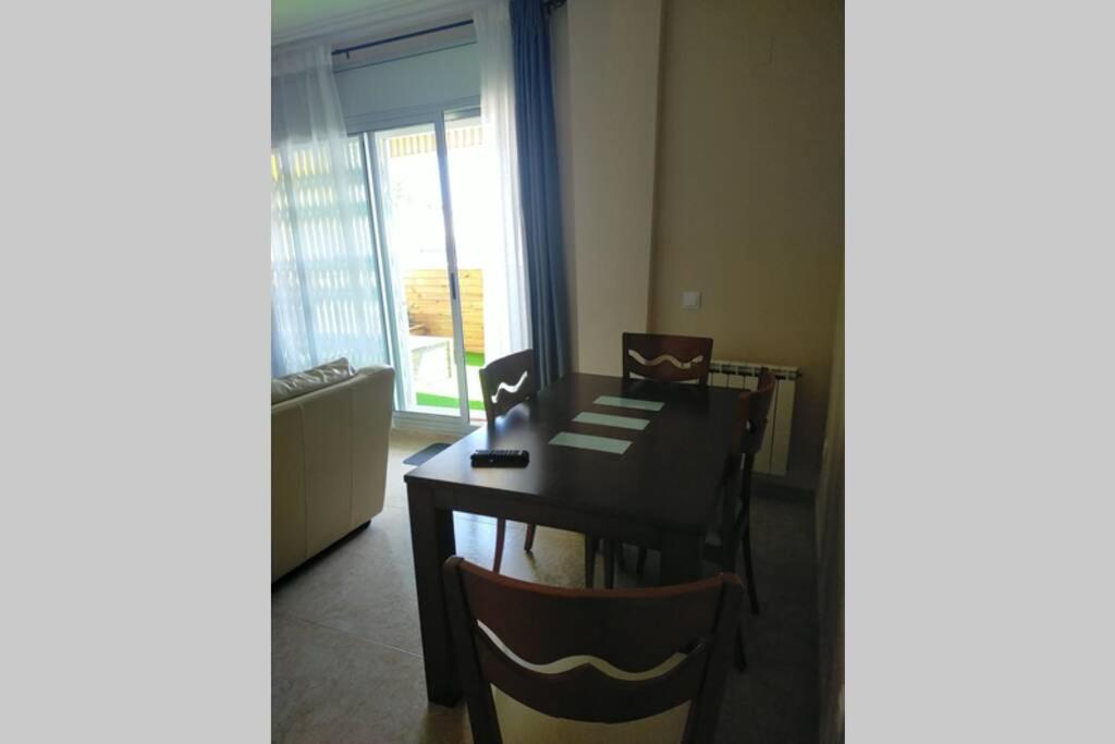 Apartamento Para 5 Personas Frente Al Mar Con Piscina Y Parking กูเบเยส ภายนอก รูปภาพ