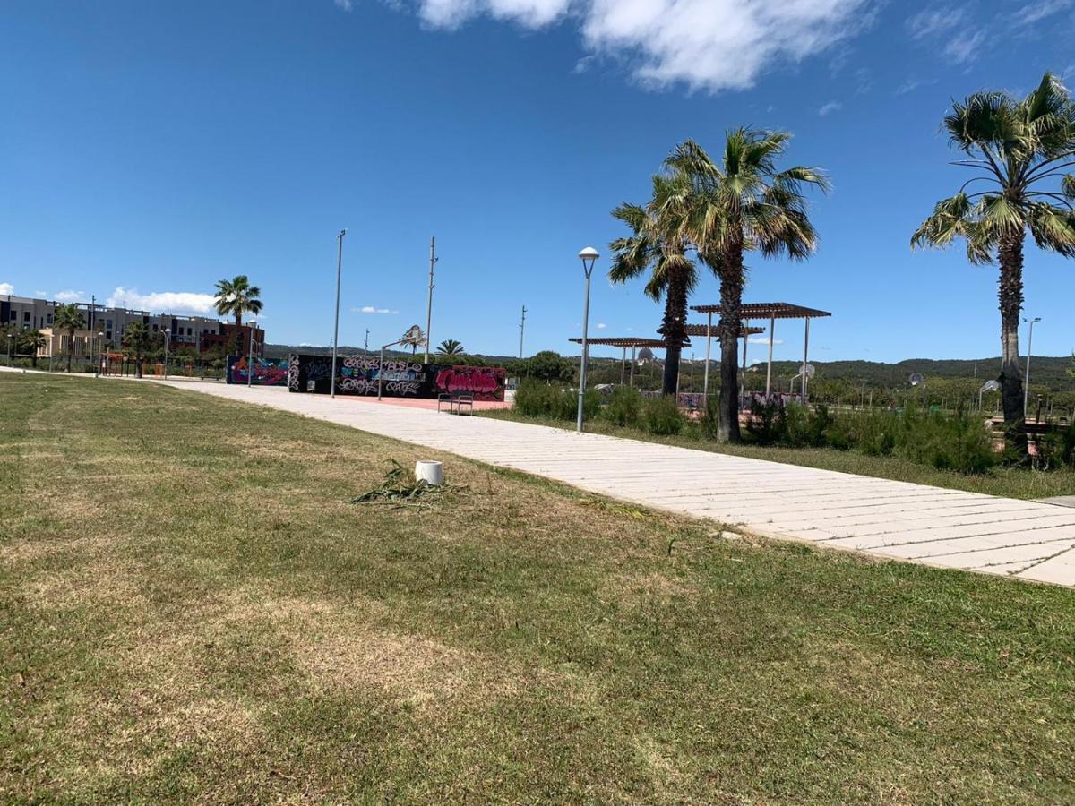 Apartamento Para 5 Personas Frente Al Mar Con Piscina Y Parking กูเบเยส ภายนอก รูปภาพ